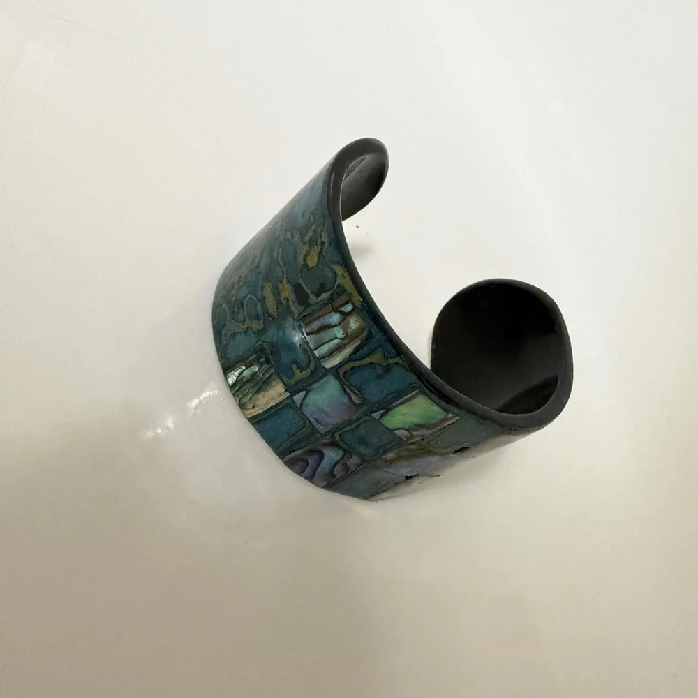 Abalone Shell Pattern Wearable Cuff